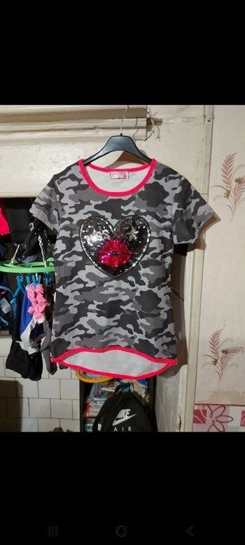 Tee shirt