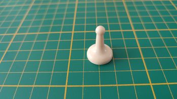 Pion blanc madame Leblanc en l'état Cluedo miro-meccano pièce détachée jeu de société #E26