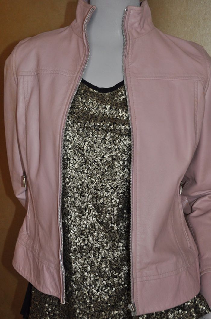 Veste en cuir rose pâle - photo numéro 4