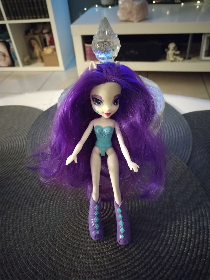 Poupée articulée de 23cm "Little poney Equestria Girls Rarity Hasbro" - photo numéro 2