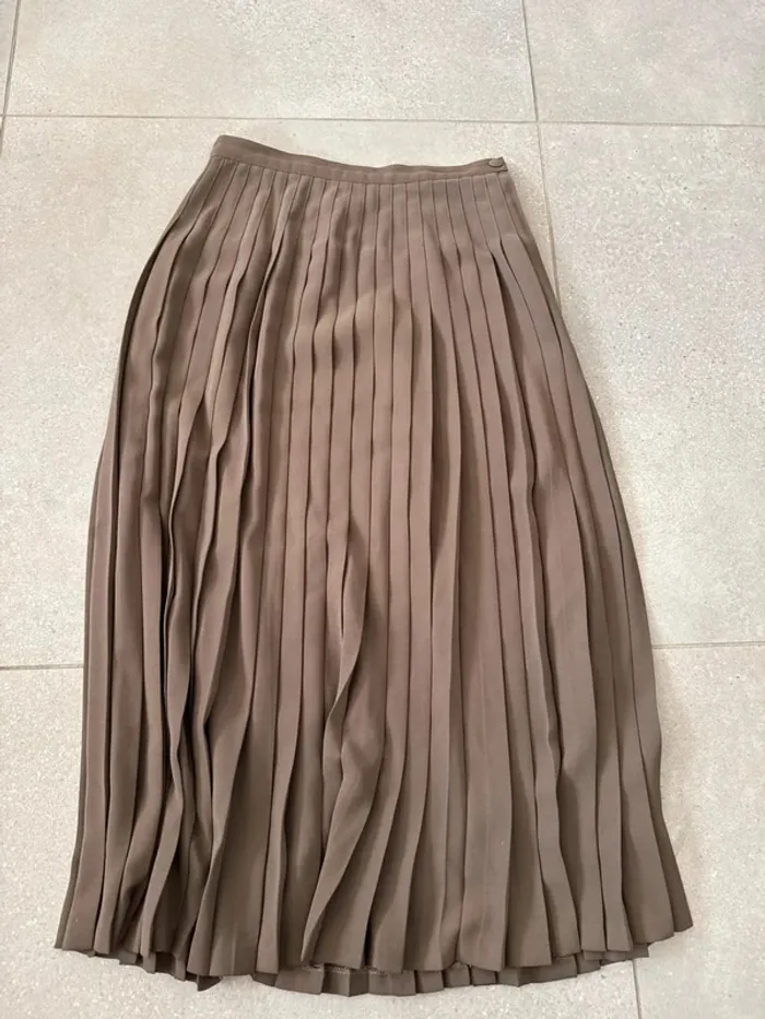 Longue jupe plissée Irié, taille S, très bon état, 34x80cm