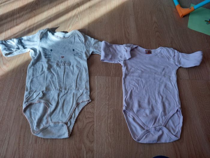 Lot de bodys - photo numéro 3