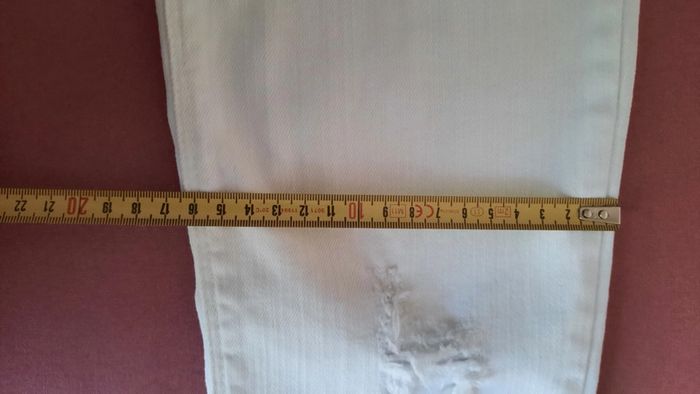 Jean troué Stradivarius taille 32 - photo numéro 8