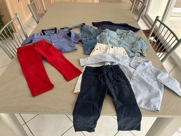 Un magnifique lot de 8 vêtements de MARQUE garçon 18 mois