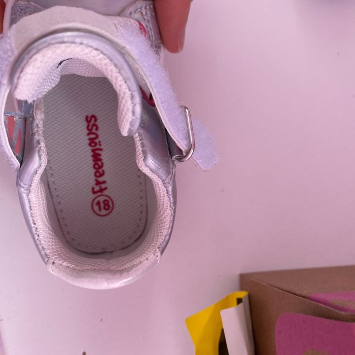 Chaussure bébé - photo numéro 3
