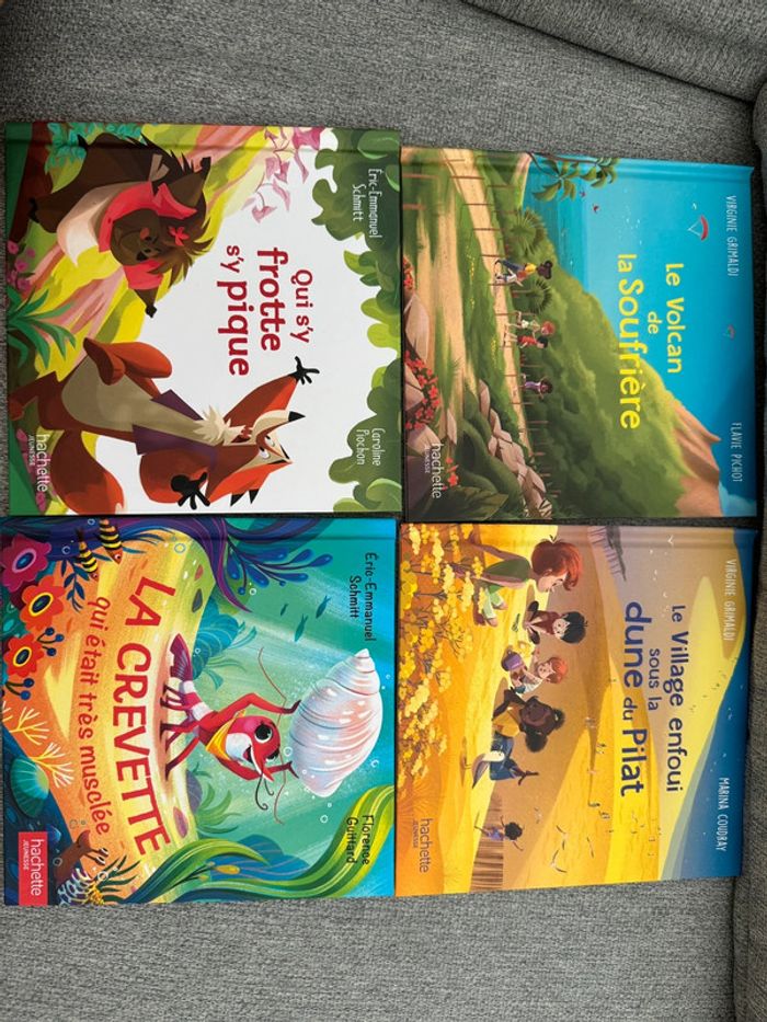 4 Livres macdo neuf
