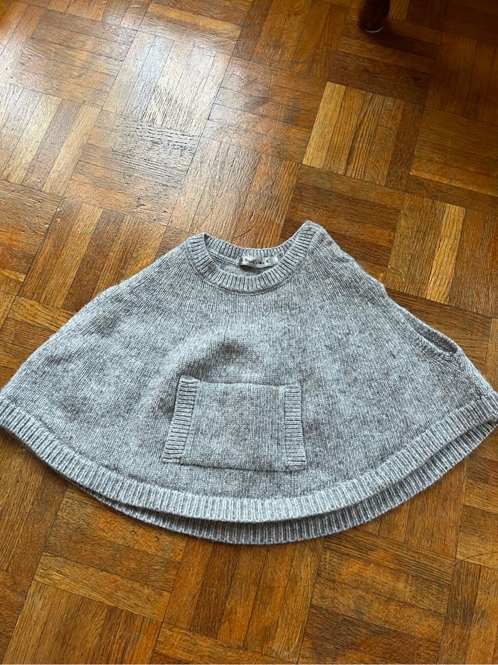 Poncho gris