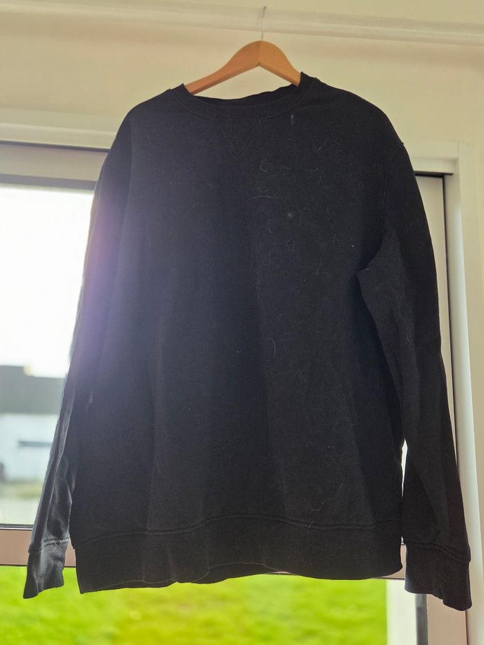 Pull noir
