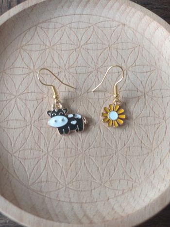 Boucles d'oreilles vache 🐄 et sa fleur