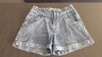 Short léger en jean taille 14 ans