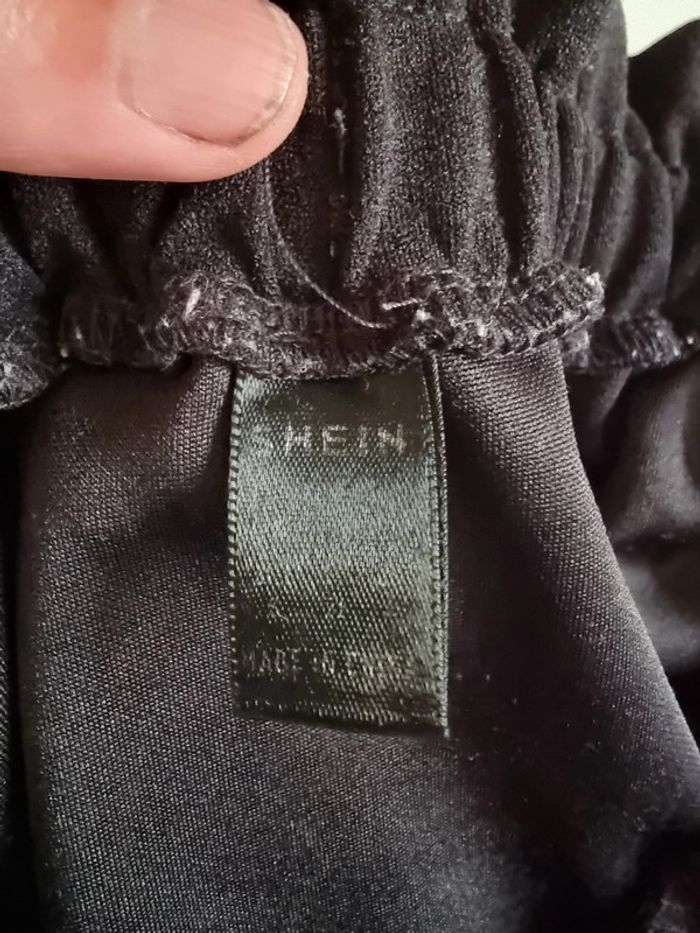 Mini-jupe Shein - photo numéro 3