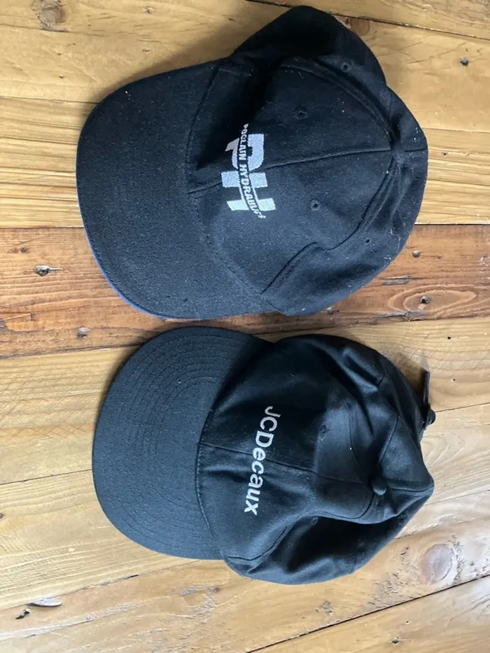 Lot casquettes noir
