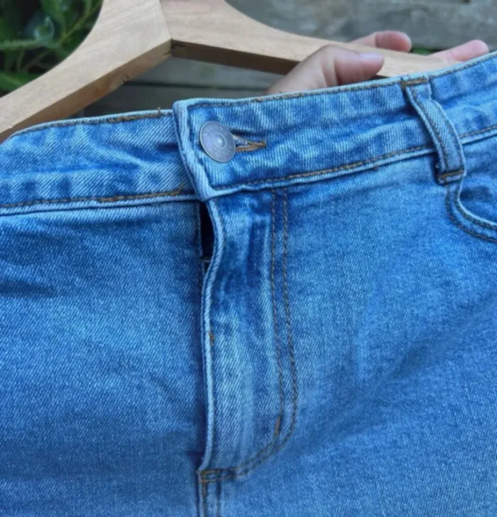 Jupe en jean bleu de la marque Kiabi, taille 40. Très bon état - photo numéro 8
