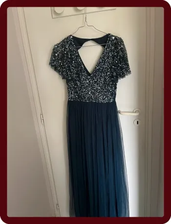 Jolie robe à sequins