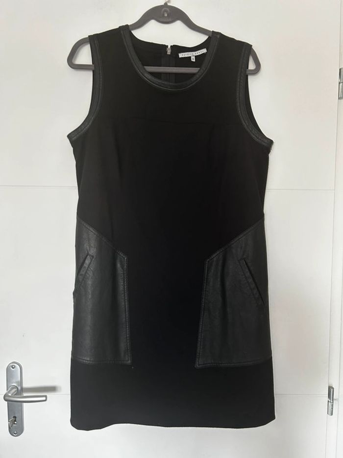 Robe noire habillée