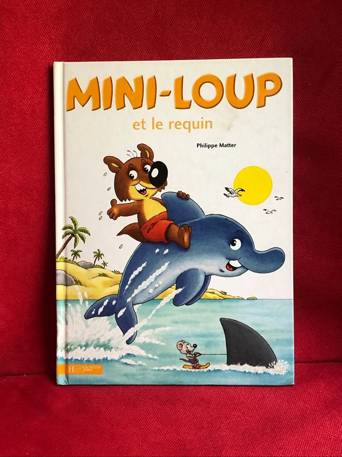 Livre mini loup et le requin
