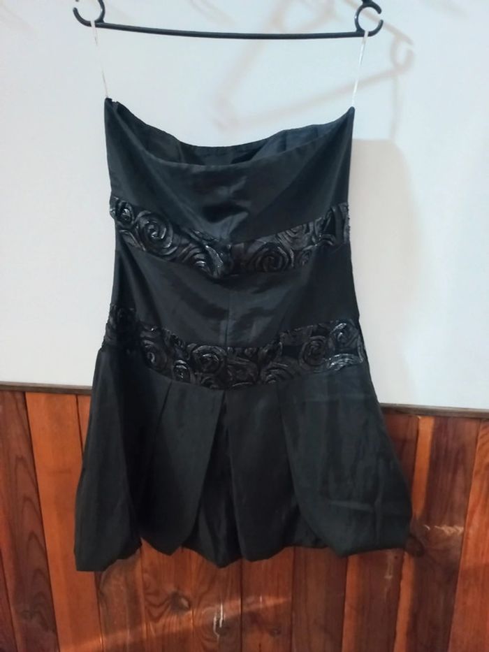 Robe bustier noire bas ballon - photo numéro 2