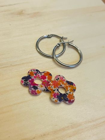 Boucle d’oreille fleur