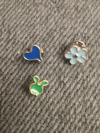 Lot de 3 broches/pin's