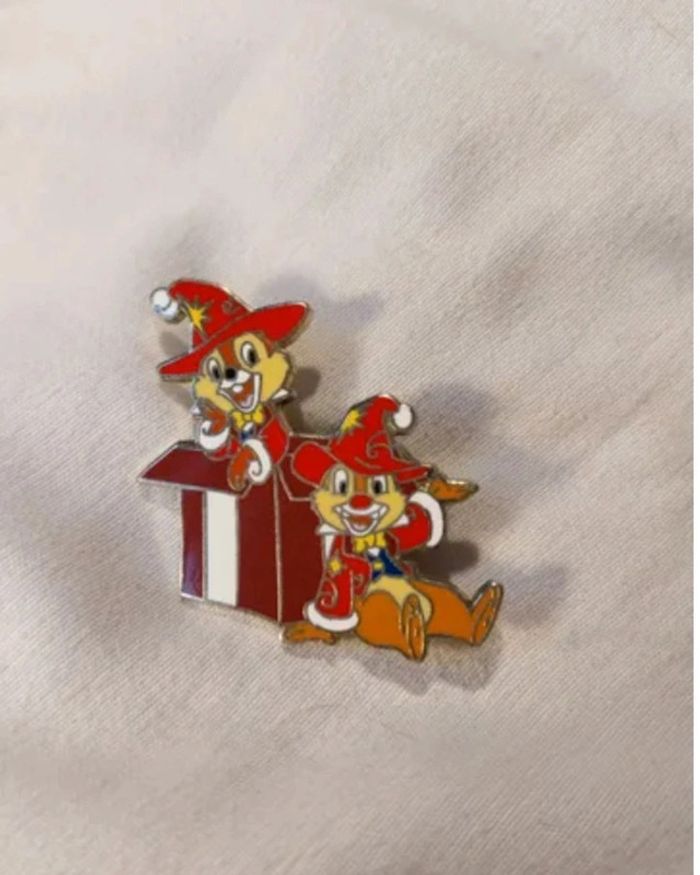 Pins Disney tic et tac à Noël chip n dale
