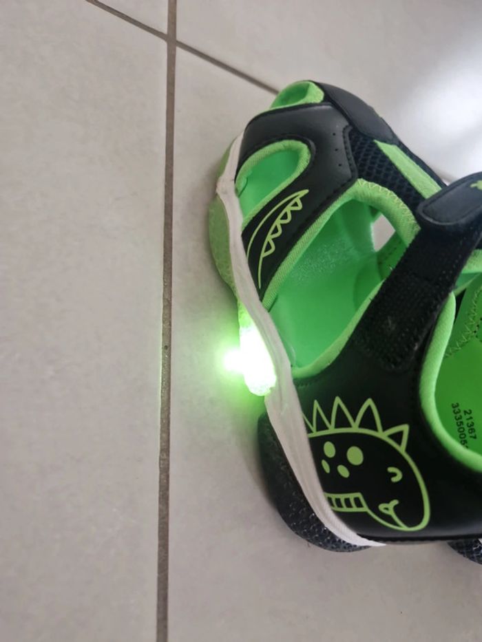Chaussures ouvertes taille 26 - photo numéro 4