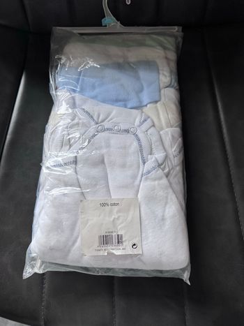 Lot de 6 bodies à manches longues 