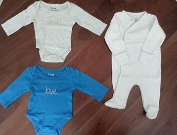 Lot pyjamas et bodies garçon 1 mois