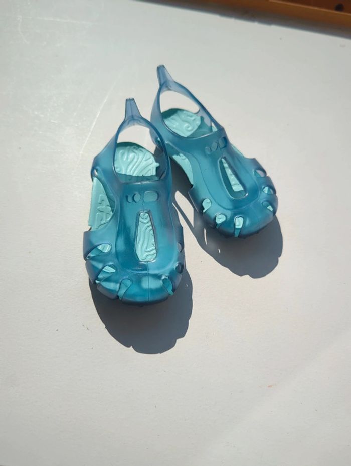 Sandales d'eau taille 21