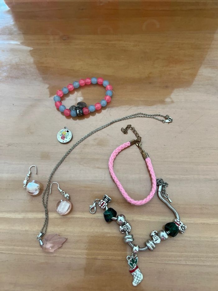 Lot de bijoux