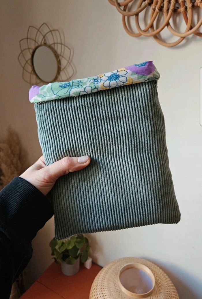Pochette de livre velours côtelé