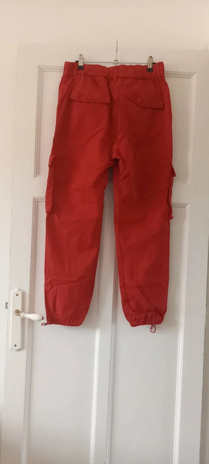Pantalon cargo bershka rouge 40 - photo numéro 2