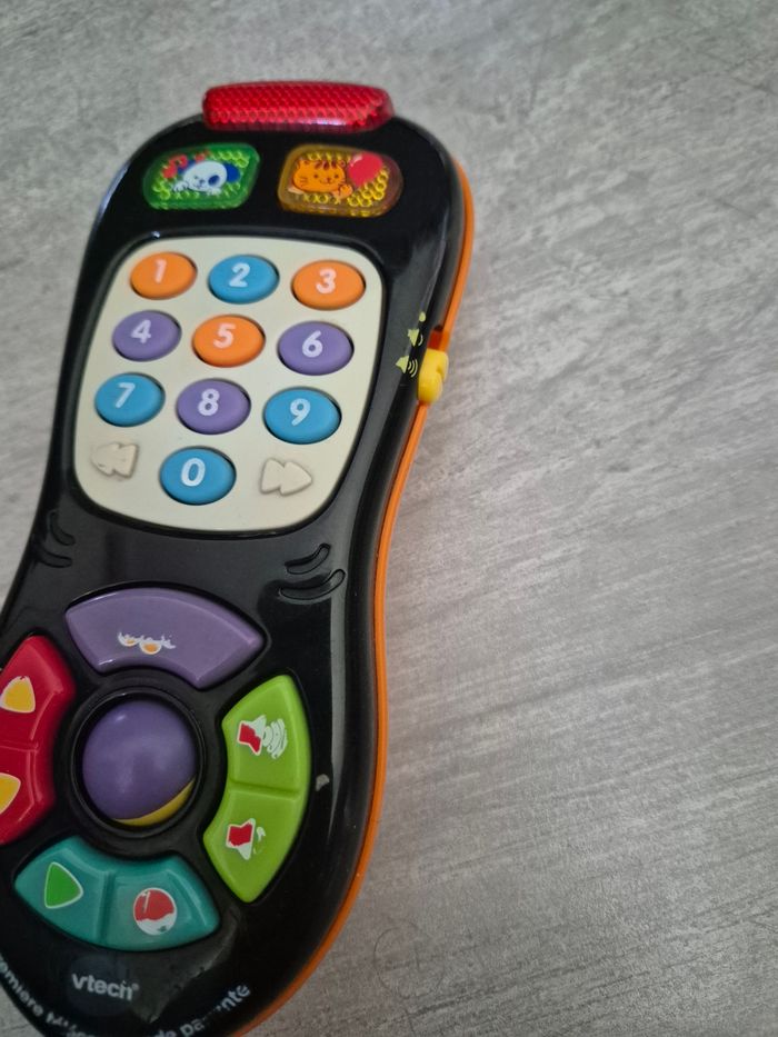 Ma première télécommande parlante de VTech - photo numéro 2
