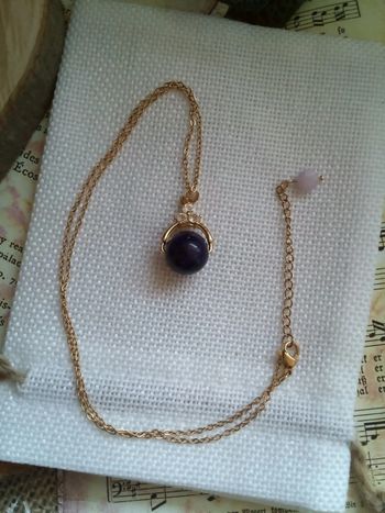 Collier avec pierre de charoïte naturelle 💜.