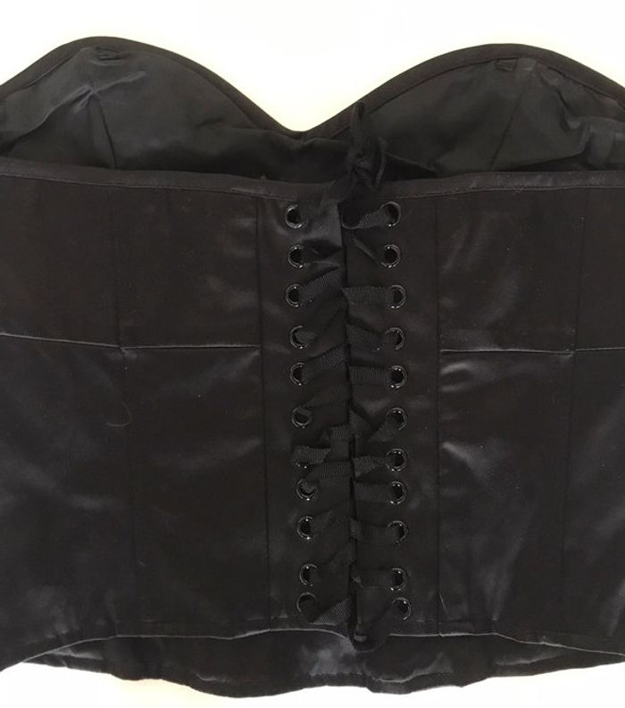 Bustier noir satiné avec laçage dos quasi neuf - photo numéro 4