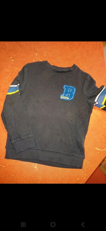 Sweat garçon taille 8 ans