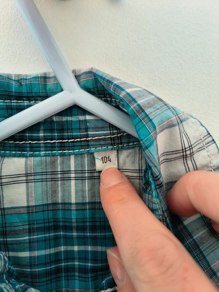 Chemise a carreaux 4 ans - photo numéro 2