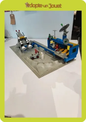 Lego - Classic Space - 6970 - Beta-1 Command Base