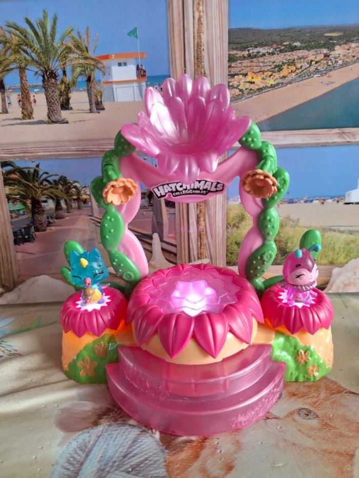 arbre et scène hatchimal