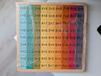 Puzzle addition chiffres multicolores en bois