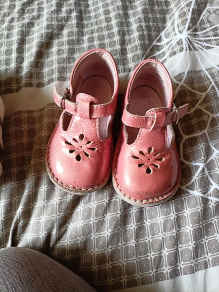 Chaussures taille 21 - photo numéro 5