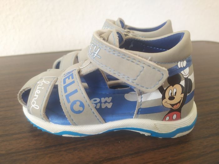 Sandales montantes Mickey Taille 20 - photo numéro 3