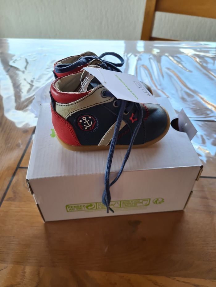 Bottines en cuir verbaudet neuves jamais portées pointure 19