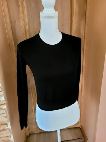 Pull court femme taille M bershka