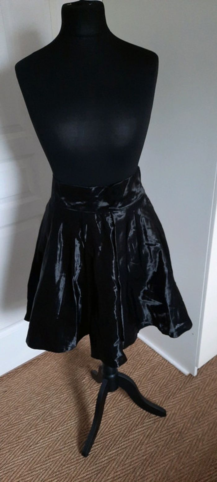 Jupe noire satin de soirée - photo numéro 7