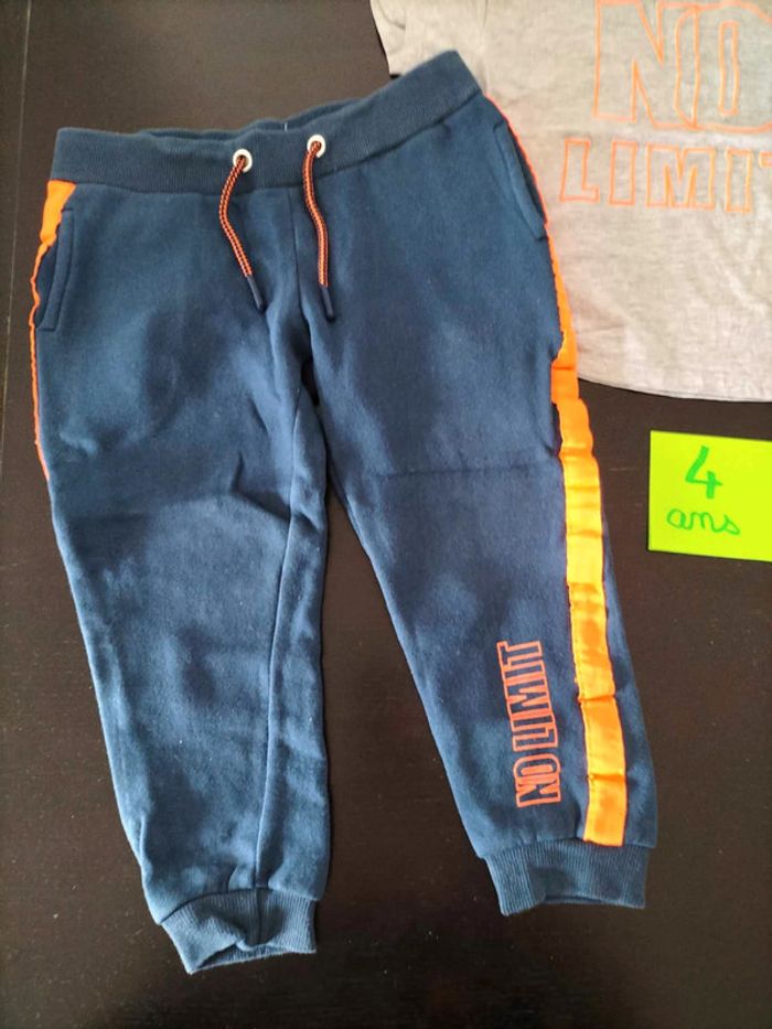 Ensemble jogging et T-Shirt 4 ans - photo numéro 5