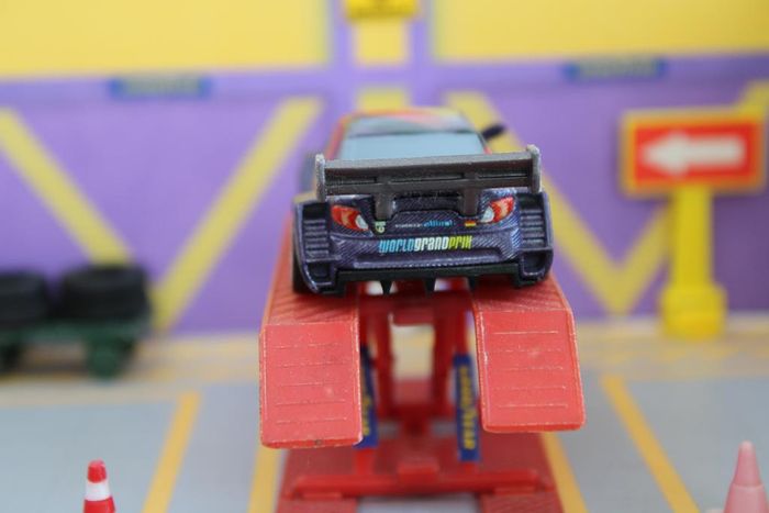 Disney Pixar Cars Max Schnell version world grand prix - photo numéro 3