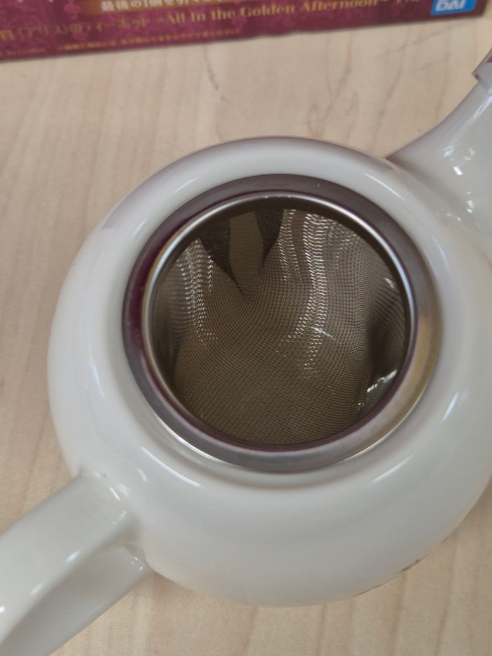 Théière Disney Ichibankuji Alice au Pays des Merveilles - photo numéro 8