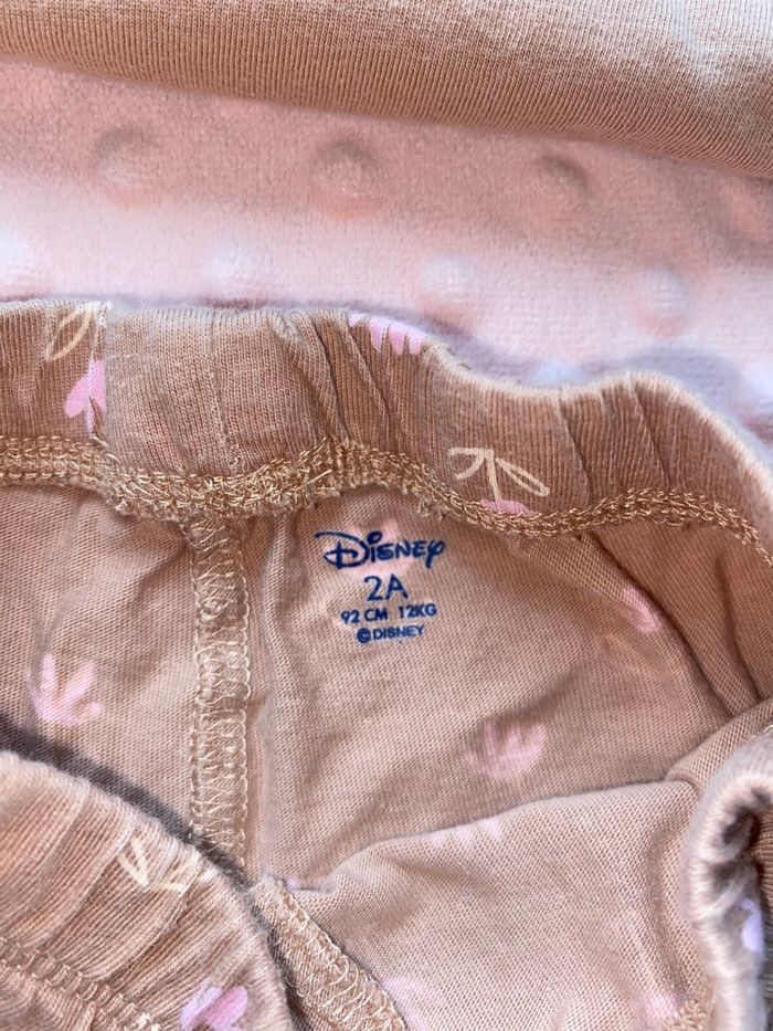 Pyjama « miss bunny » Kiabi 2 ans (mais taille petit donc plutôt 18 mois) - photo numéro 4