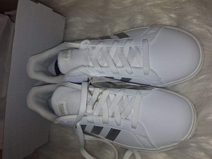Baskets adidas - photo numéro 2