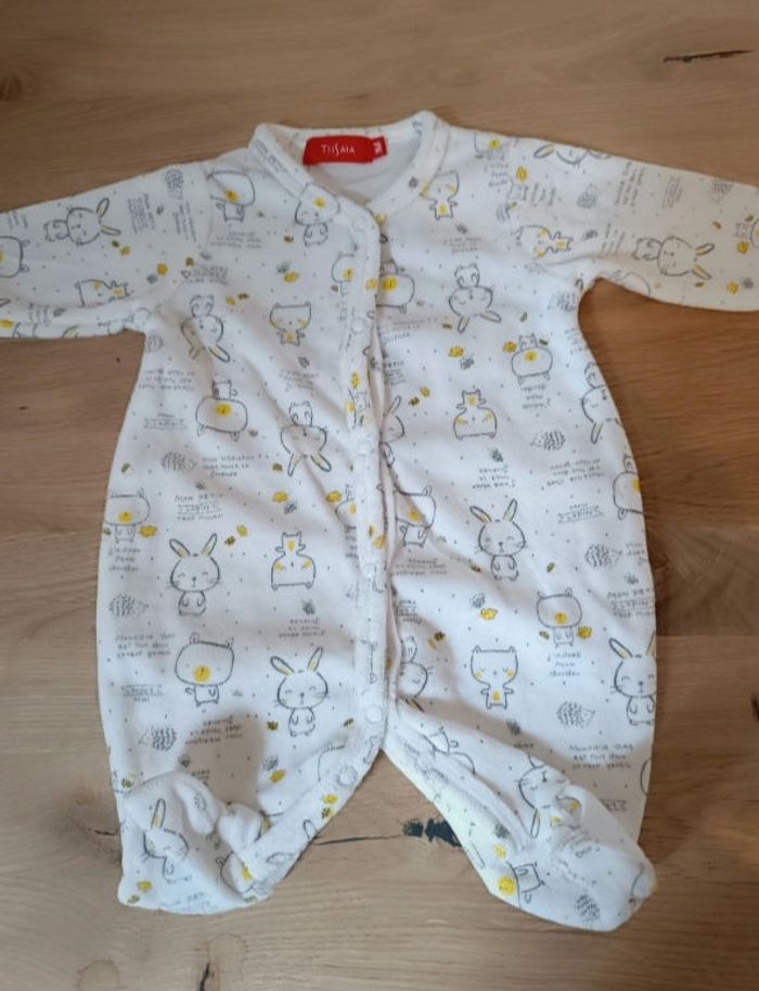 Lot 3 pyjamas velours fille 1 mois - photo numéro 4